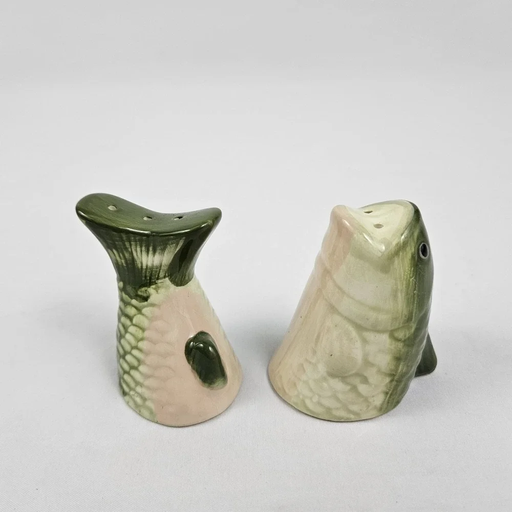 Vintage Bass Fish Head & Tail Salt & Pepper Shakers Ceramic Kitchen Tools